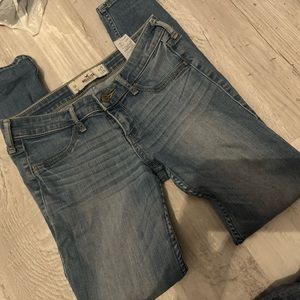 Size 5 Hollister Skinny Jeans